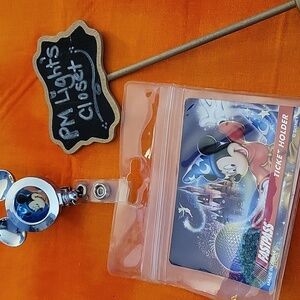Disney Mickey Mouse FastPass Card Holder Retractable